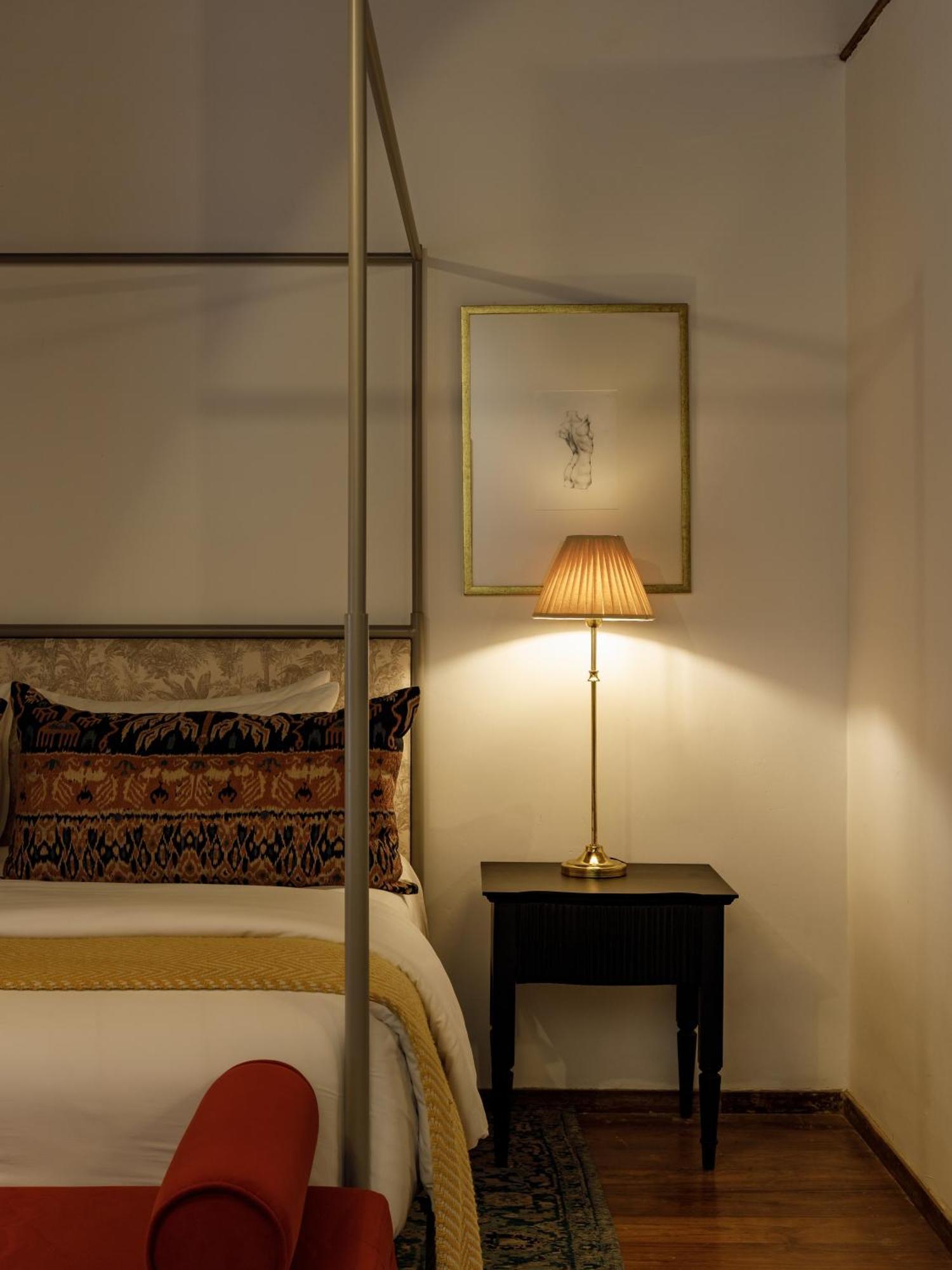 Deluxe King Suite
